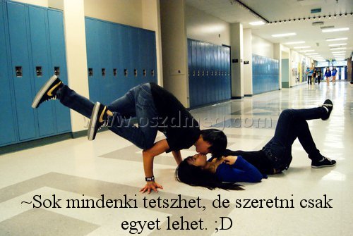 ~Sok mindenki tetszhet ~Sok mindenki tetszhet
~Sok mindenki tetszhet, de szeretni csak egyet lehet. ;D